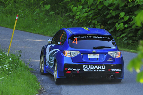 I to rallyer i år har konkurrenterne kun set bagenden på Max Christensens og Dorte Ravns Subaru Impreza WRX. Nordjyderne har en fin chance for at vinde deres tredje sejr i år i Rally Midtsjælland.